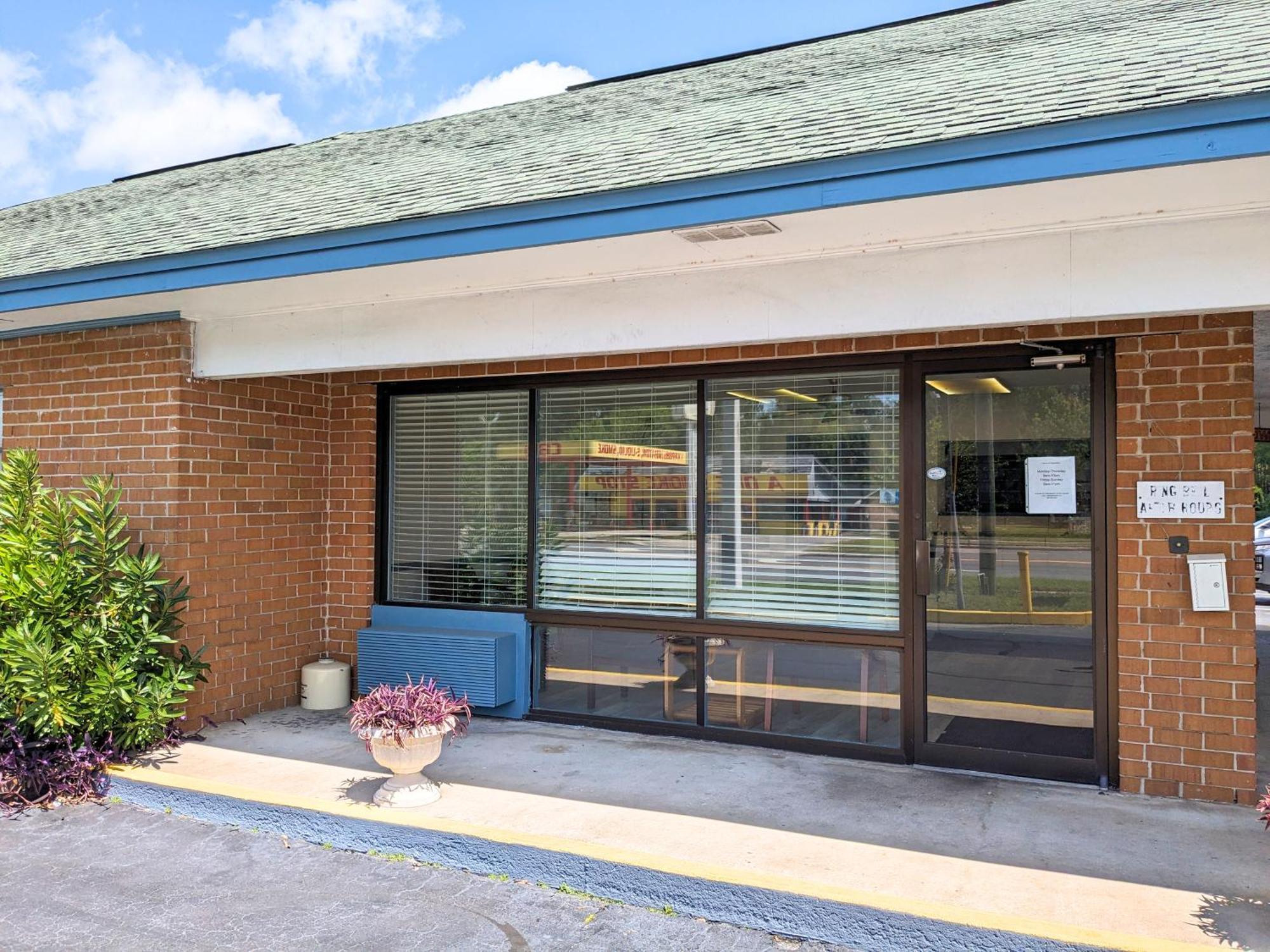 Gateway Inn Lake Stadt Exterior foto